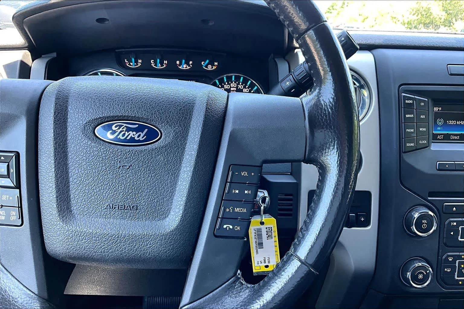Used 2014 Ingot Silver Metallic Ford XLT image 24