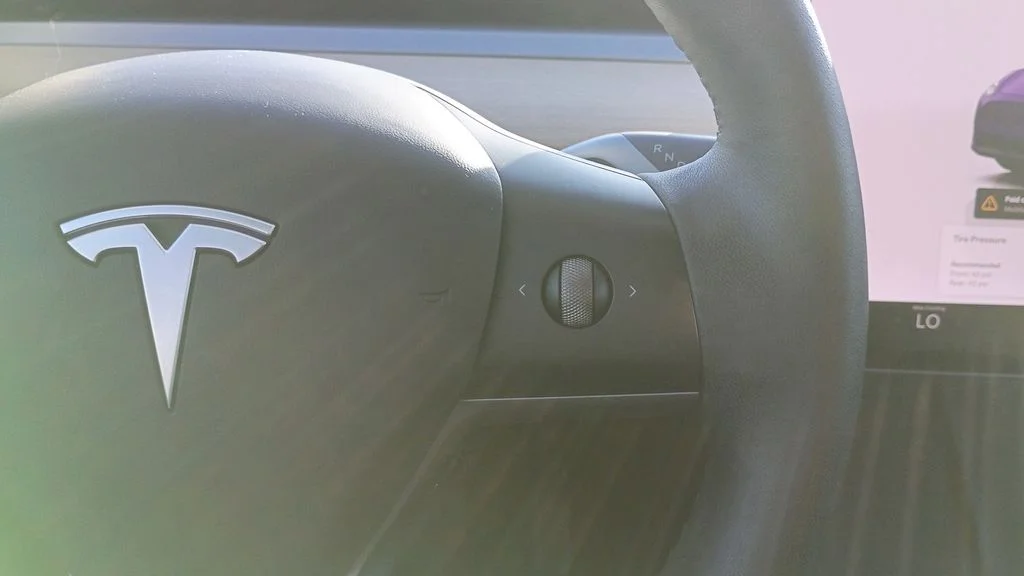 Used 2023 White Tesla Long Range image 22