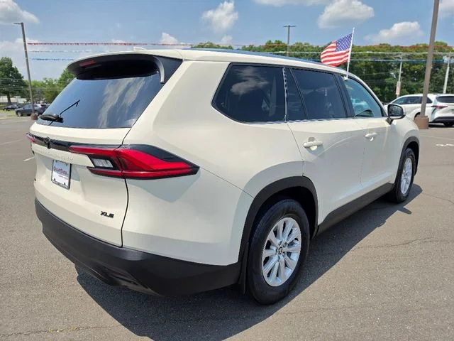 2024 Toyota Grand Highlander XLE - Photo 7