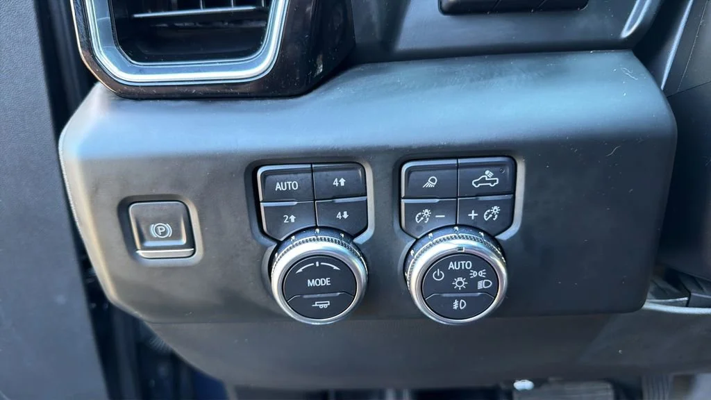 Used 2022 Pacific Blue Metallic GMC Denali Ultimate image 27