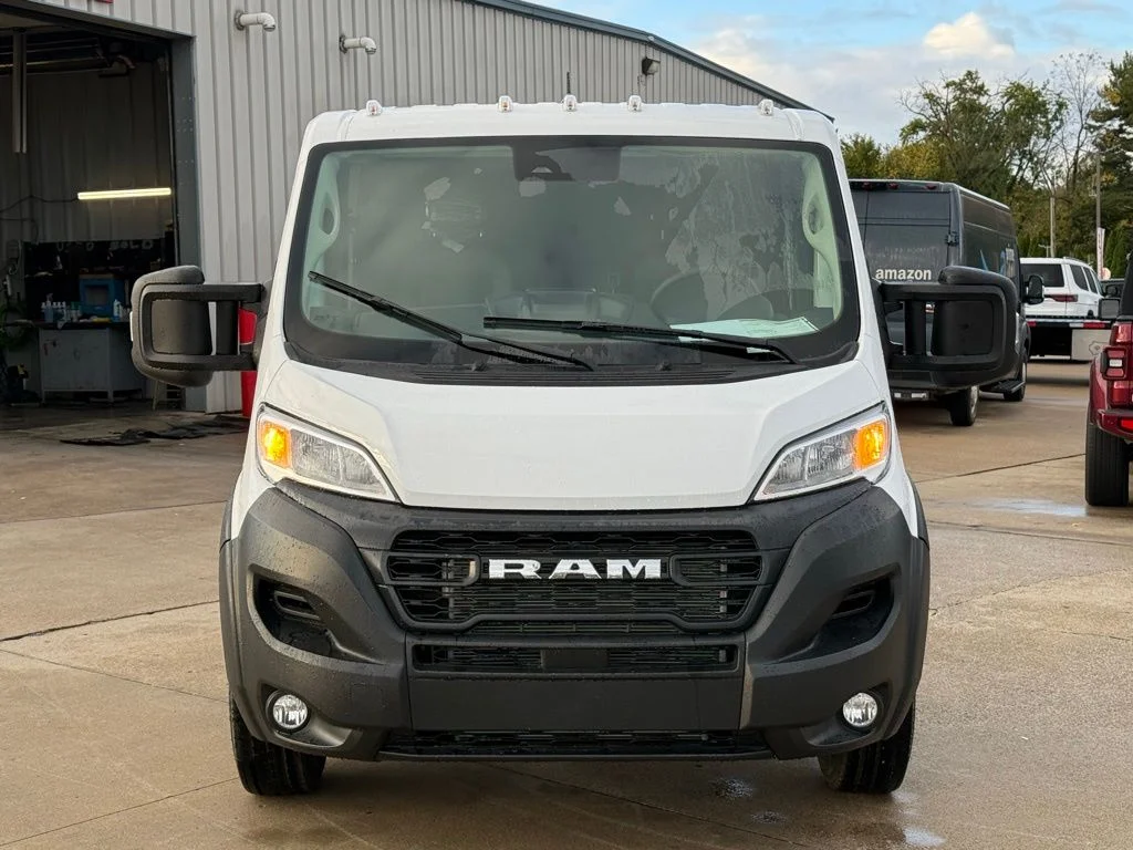 New 2026 Bright White Clear-Coat Exterior Paint RAM Cutaway image 3