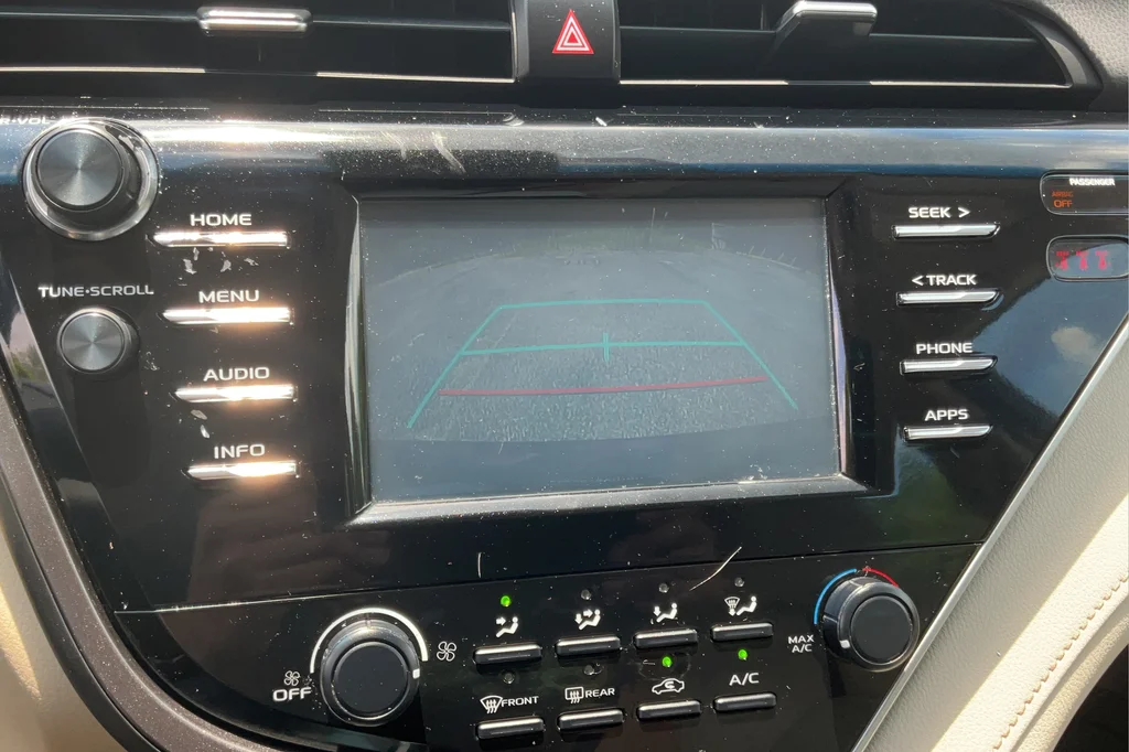 Used 2018 Red Toyota LE image 17