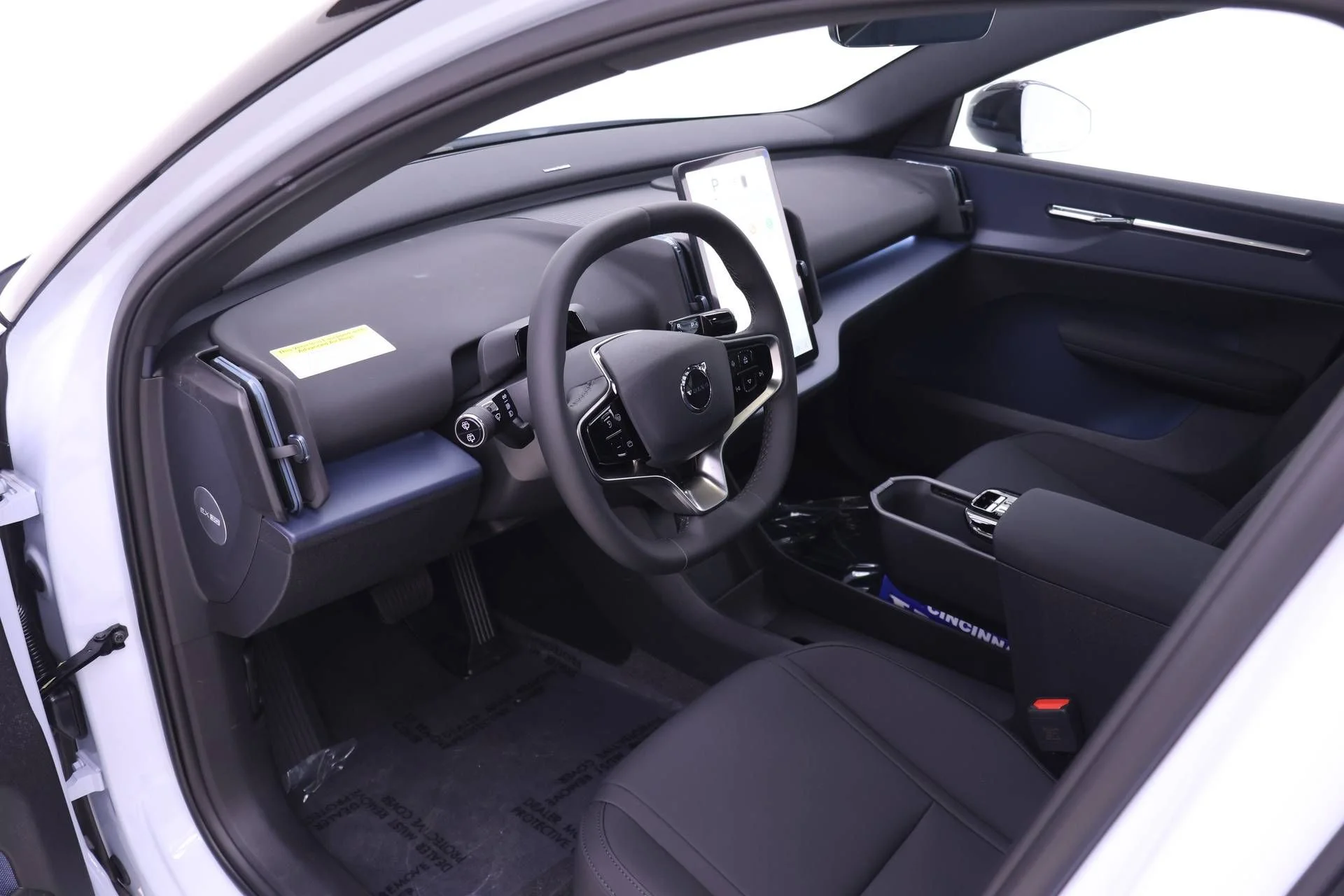 New 2026 White Volvo Twin Motor Performance Ultra image 6