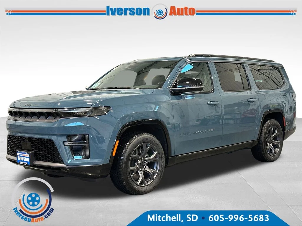 New 2026 Steel Blue Exterior Paint Jeep Limited Altitude image 3