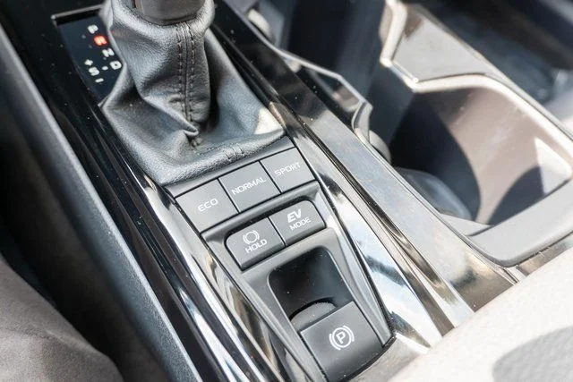 Used 2025 Pearl Toyota XLE image 36