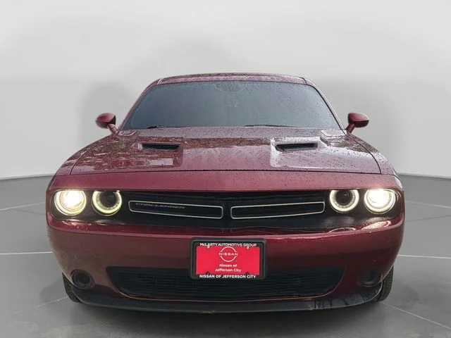 Used 2020 Red Dodge SXT image 9