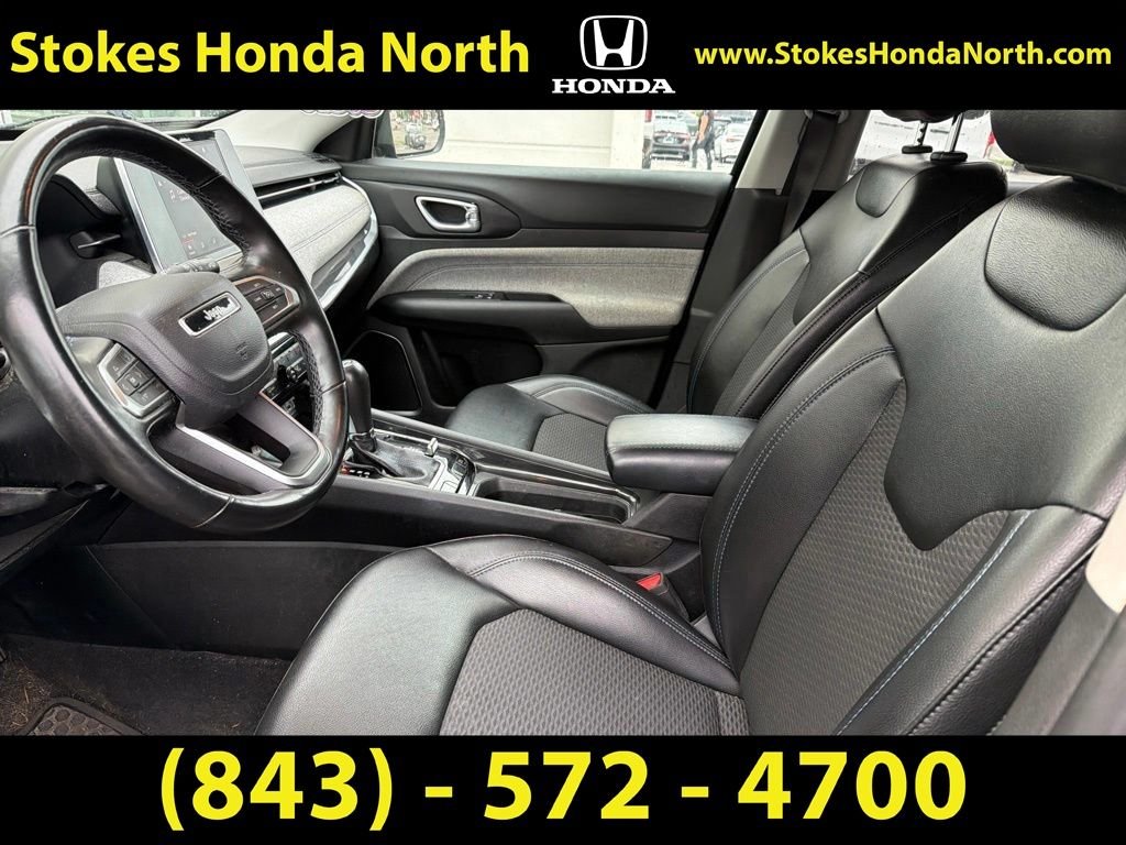 Used 2022 Black Jeep Latitude image 9