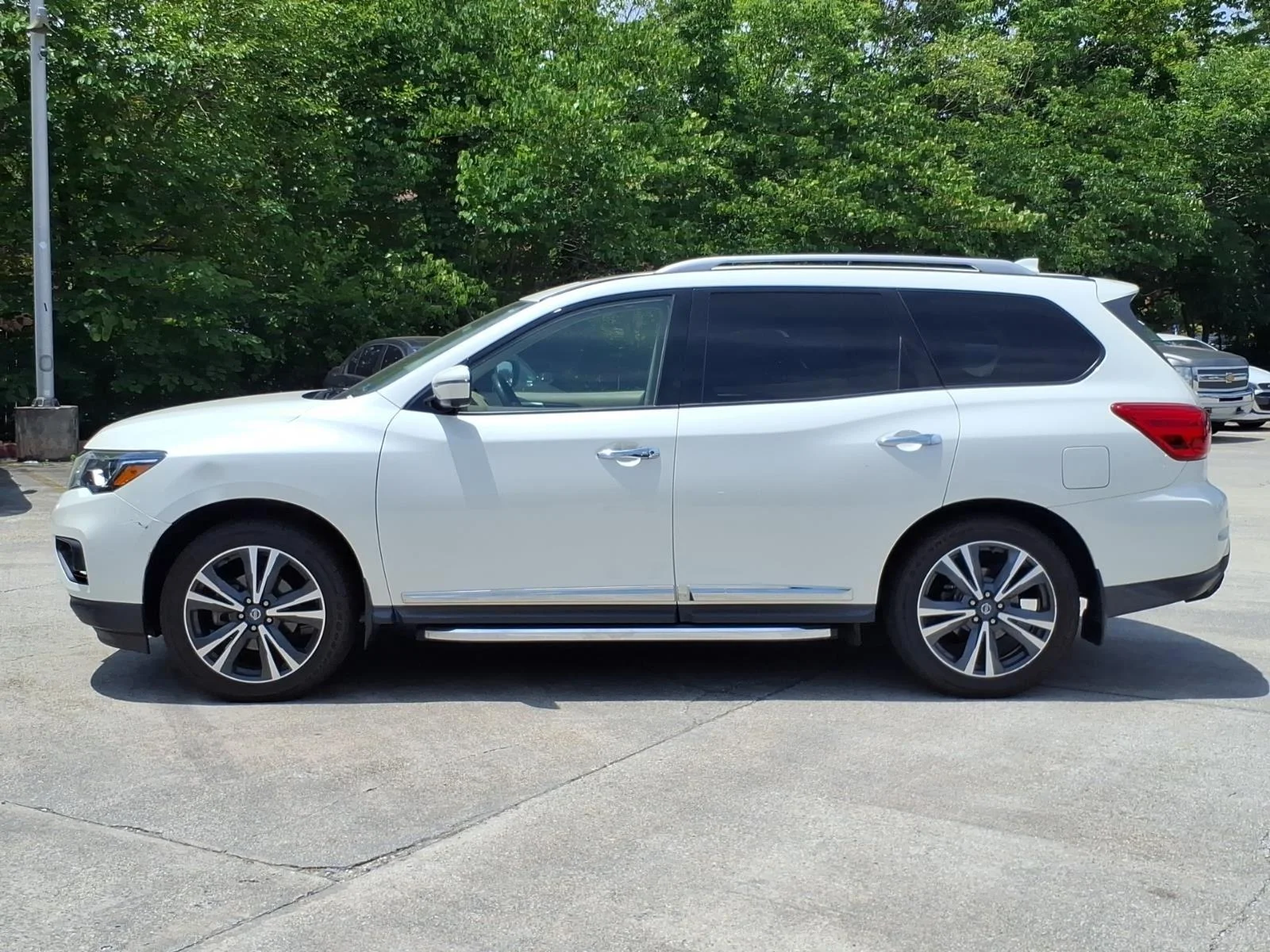 Used 2019 Pearl White Tricoat Nissan Platinum image 3