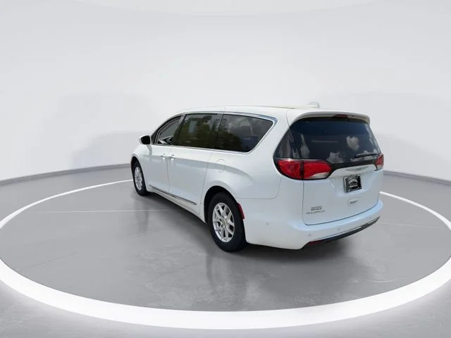Used 2020 White Chrysler Touring image 6