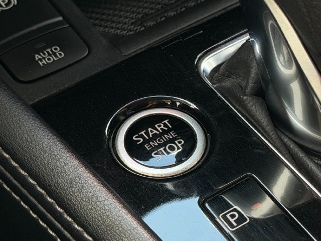 Used 2024 Gray Nissan SV image 28