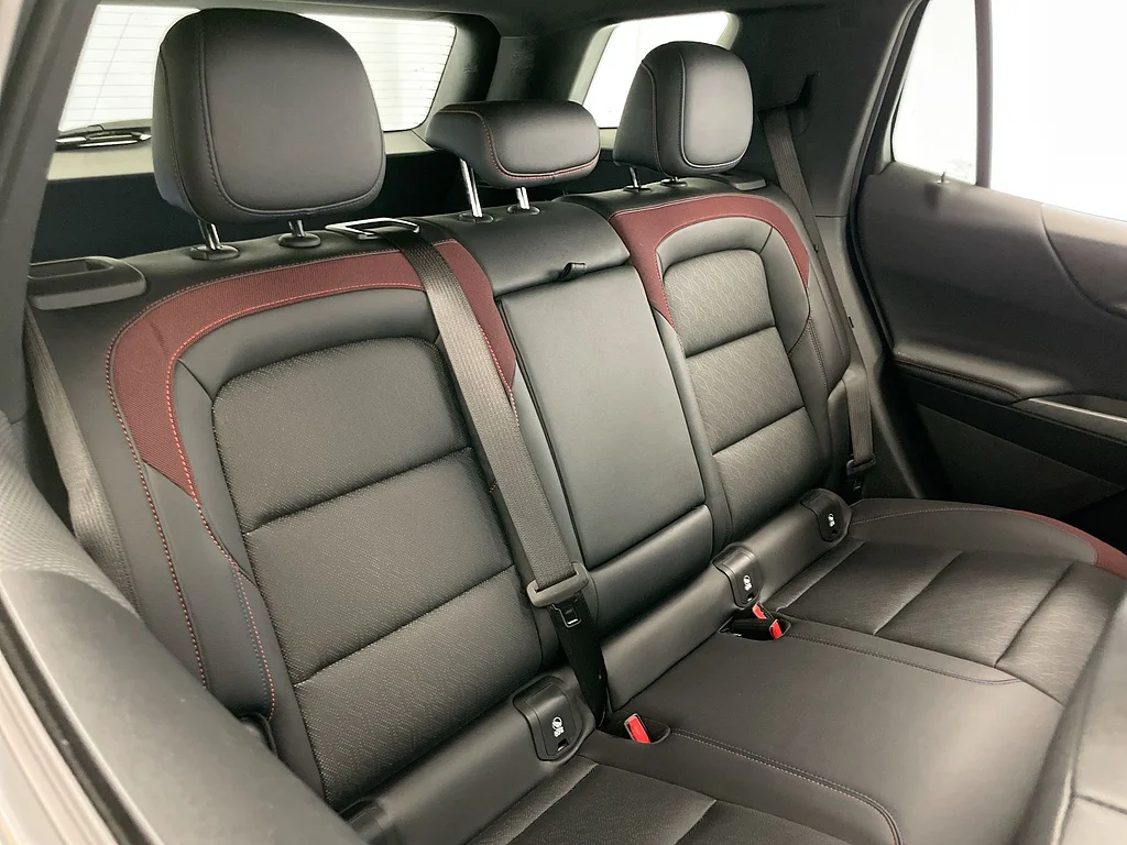 Used 2025 Iridescent Pearl Tricoat Chevrolet RS image 26