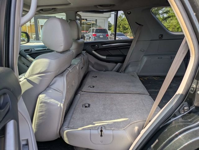 Used 2006  Toyota Limited image 11
