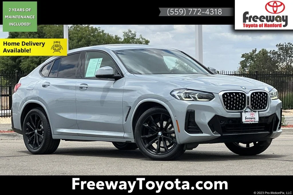 2023 BMW X4 xDrive30i's photo
