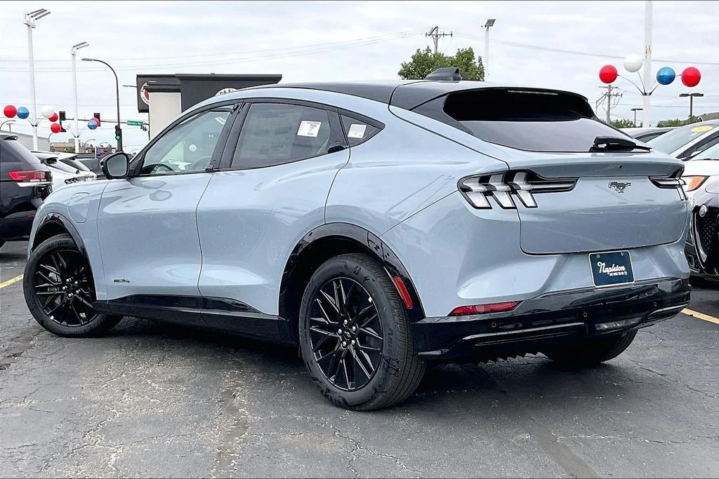 New 2026 Glacier Gray Metallic Tri-coat Ford Premium image 10