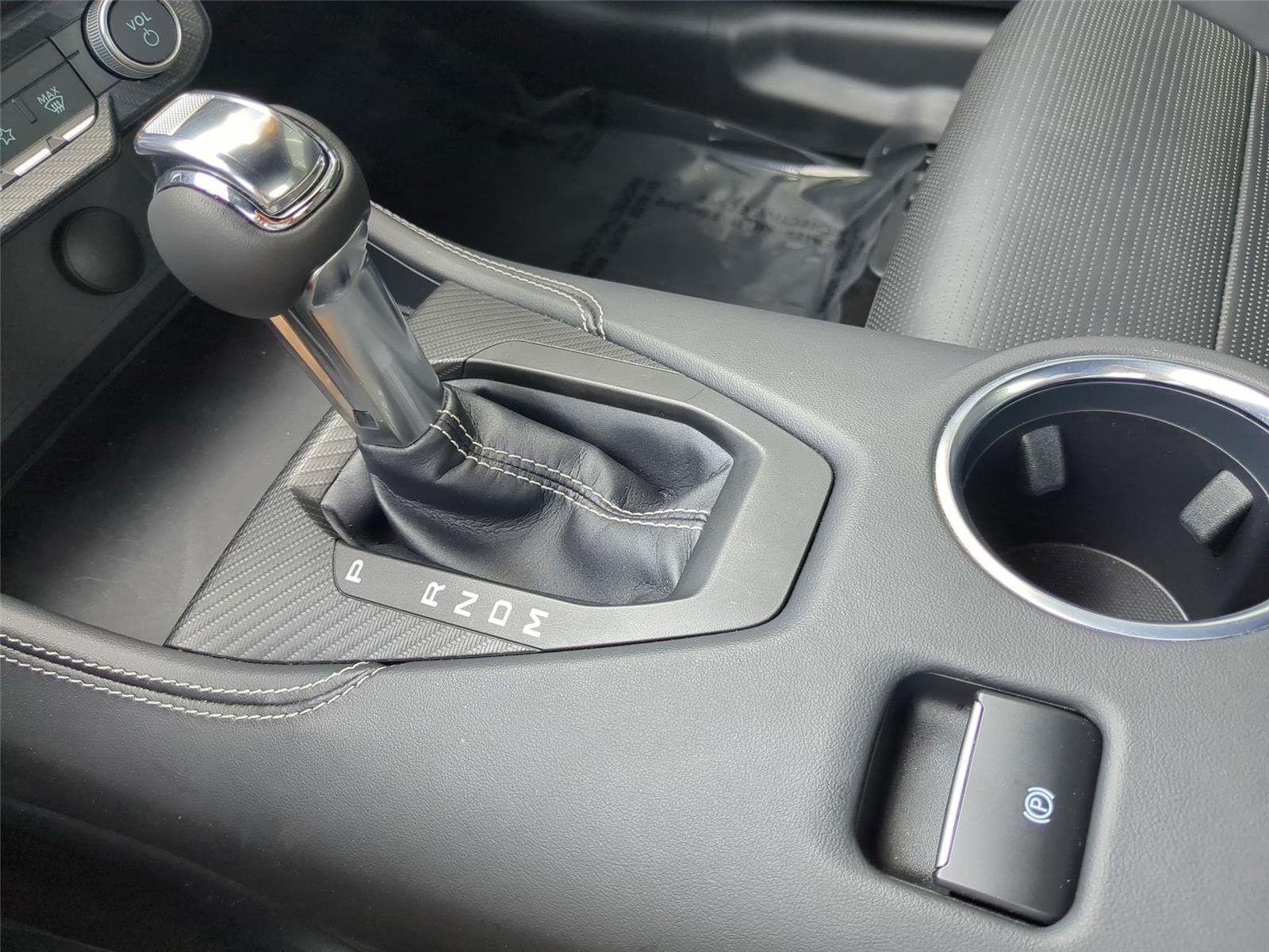 Used 2025 Shadow Black Ford GT Premium image 23