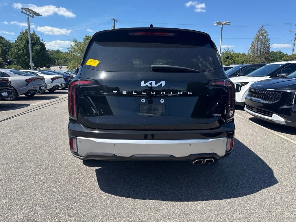 Used 2024 Black Kia SX-Prestige image 4