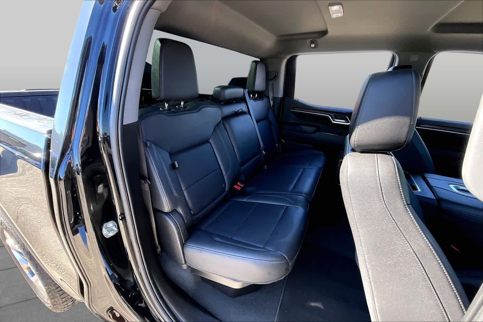 Used 2022 Onyx Black GMC SLT image 21