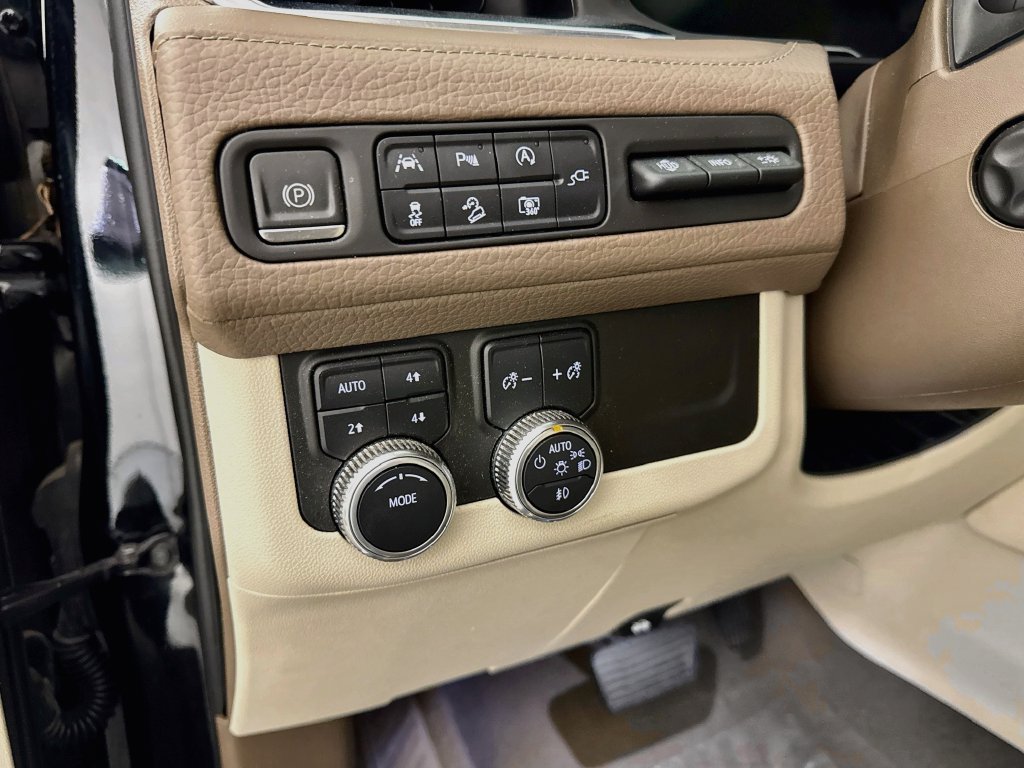Used 2022 Black GMC Denali image 10