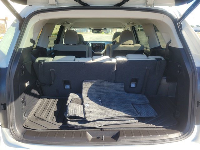 Certified Used 2025 White Subaru Premium image 7