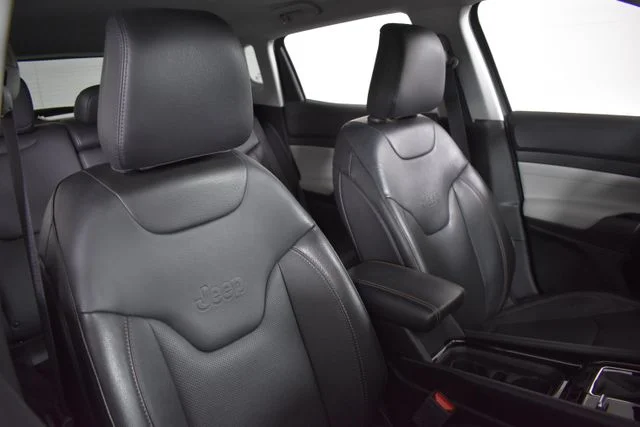 Used 2022 Gray Jeep Limited image 19