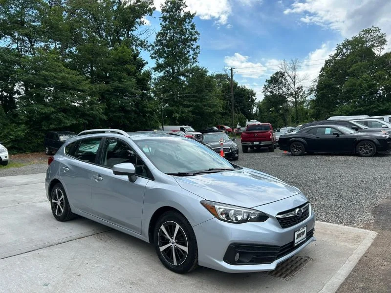 Used 2023 Silver Metallic Subaru Premium Wagon 4D image 15