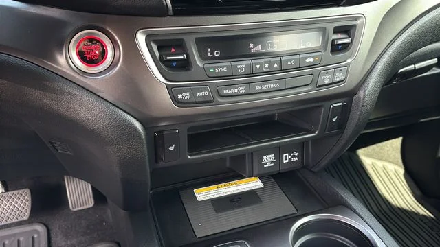Used 2022  Honda EX-L image 31