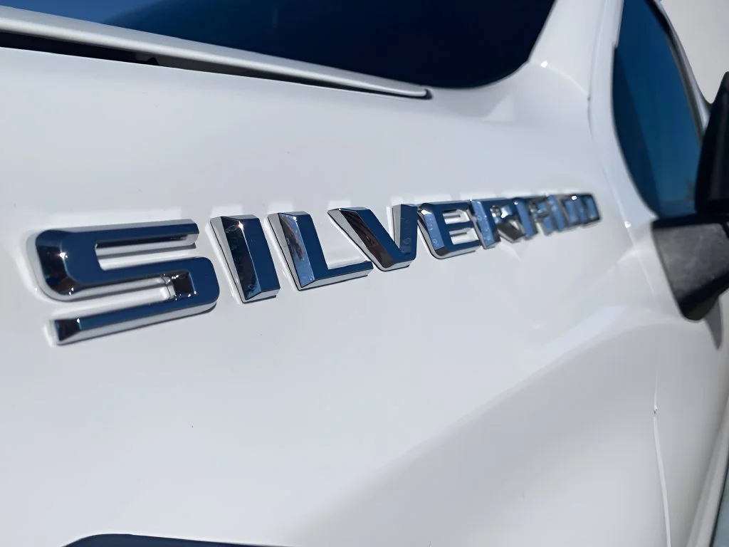 Used 2025 Summit White Chevrolet WT image 31