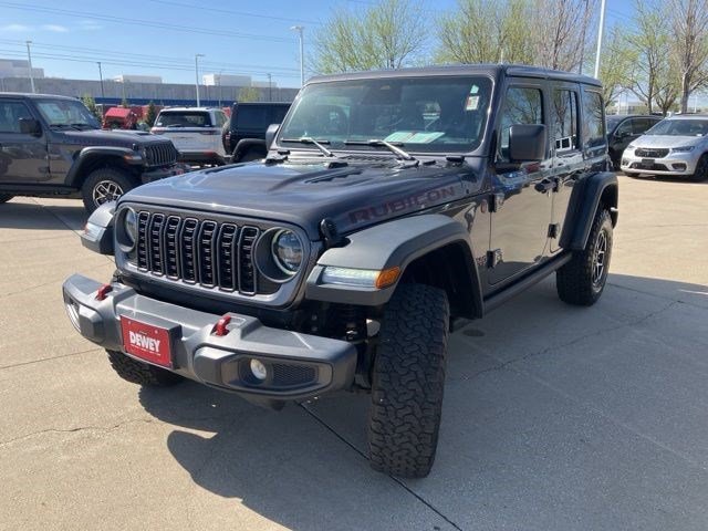 Certified Used 2025 Granite Crystal Metallic Clearcoat Jeep Rubicon image 3