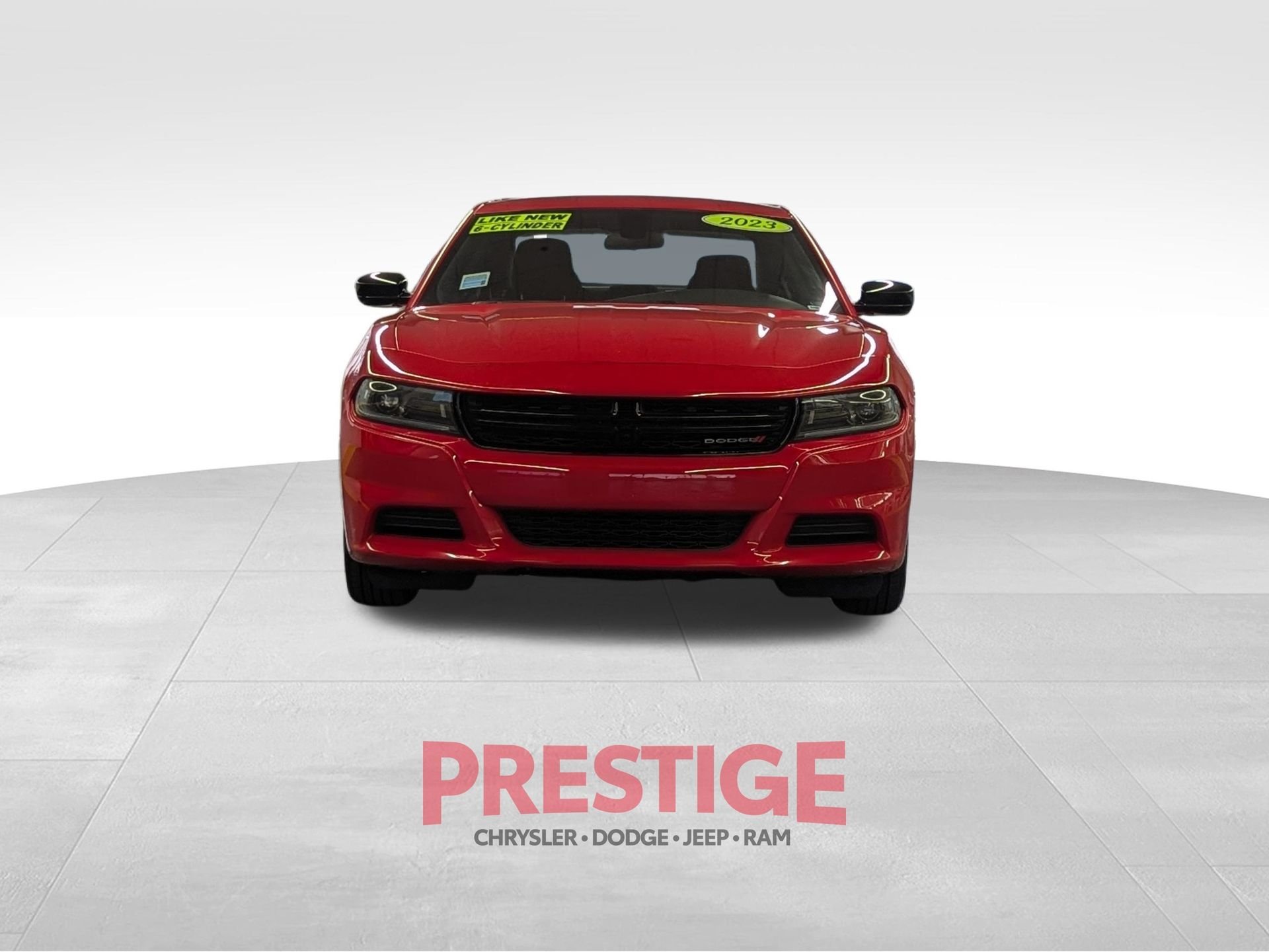 Used 2023 Red Dodge SXT image 3
