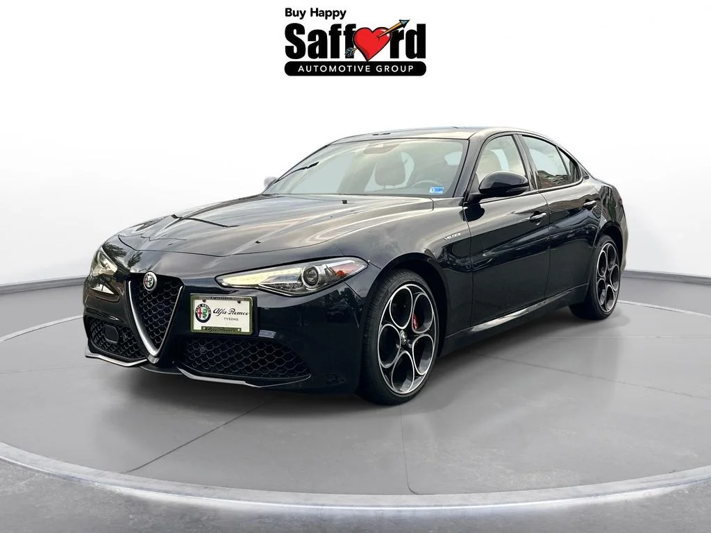 2022 Alfa Romeo Giulia 2.0 Ti Veloce Auto AWD's photo