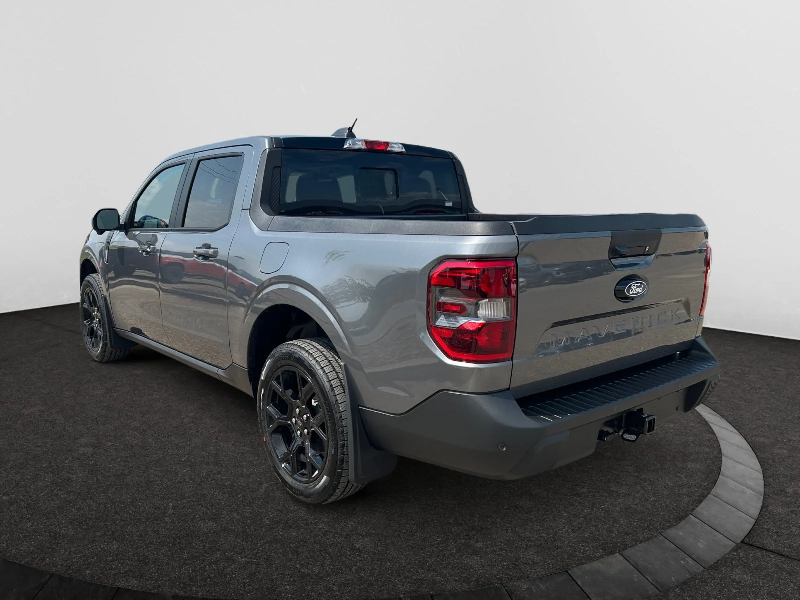 New 2026 Carbonized Grey Metallic Ford Lariat image 3