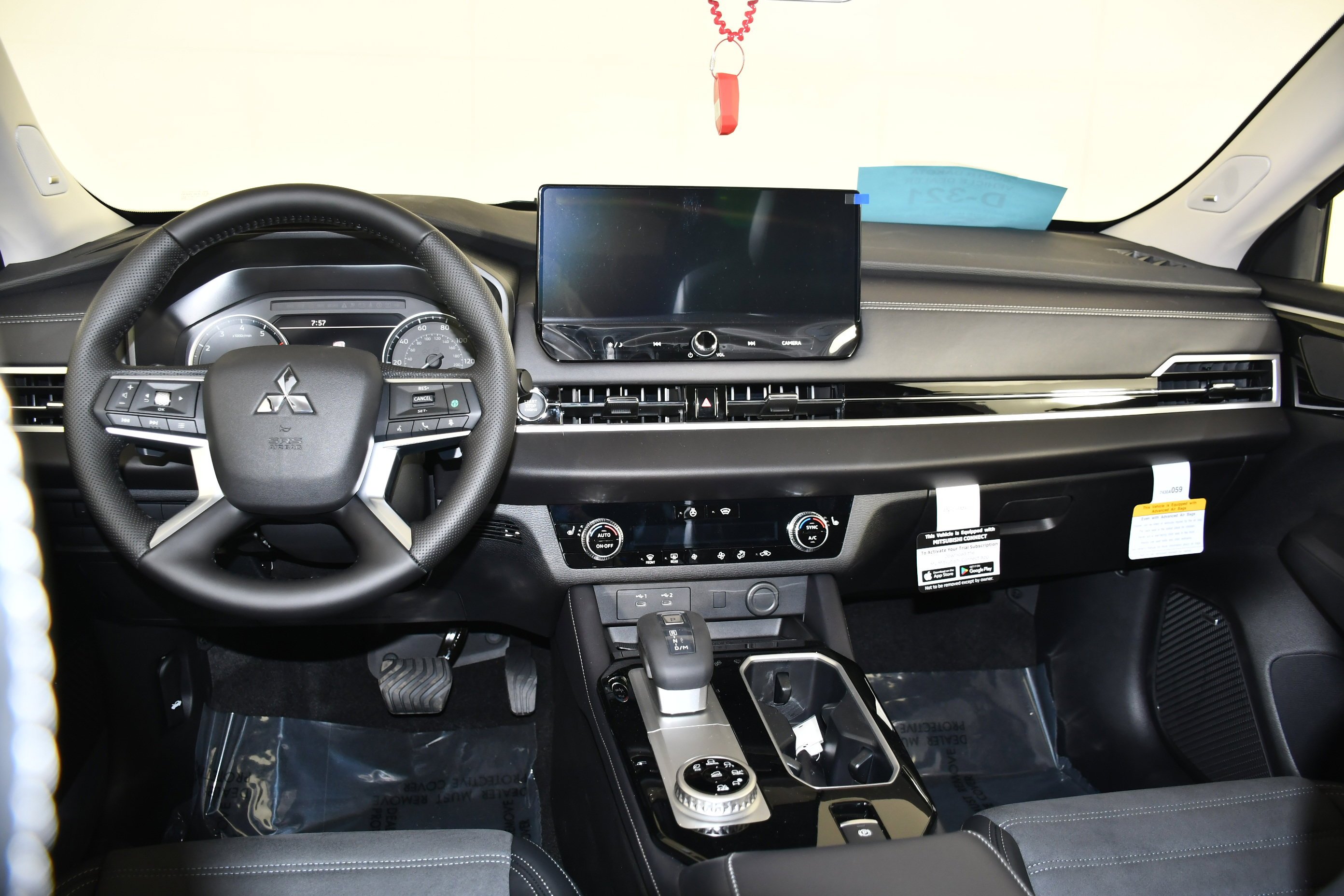 New 2026 Graphite Gray Mitsubishi SE image 11