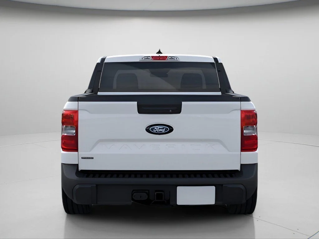 New 2026 Oxford White Ford XLT image 5