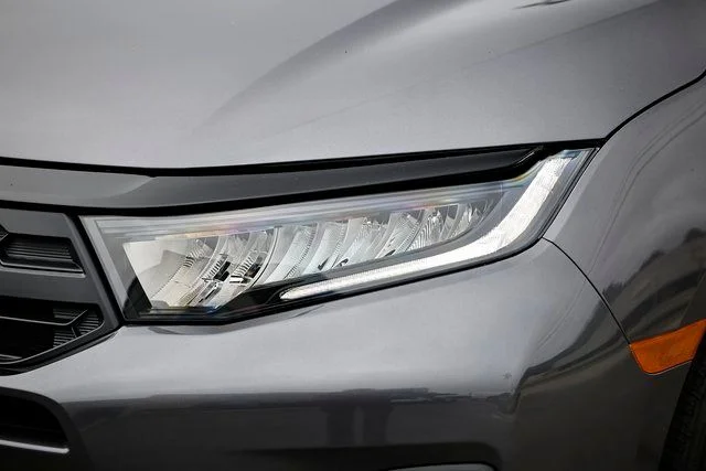 New 2026 Solar Silver Metallic Honda Elite image 3