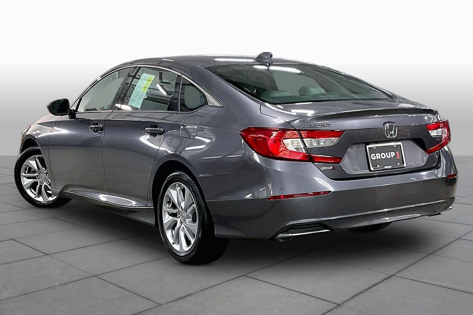 Used 2018 Modern Steel Metallic Honda LX 1.5T image 12