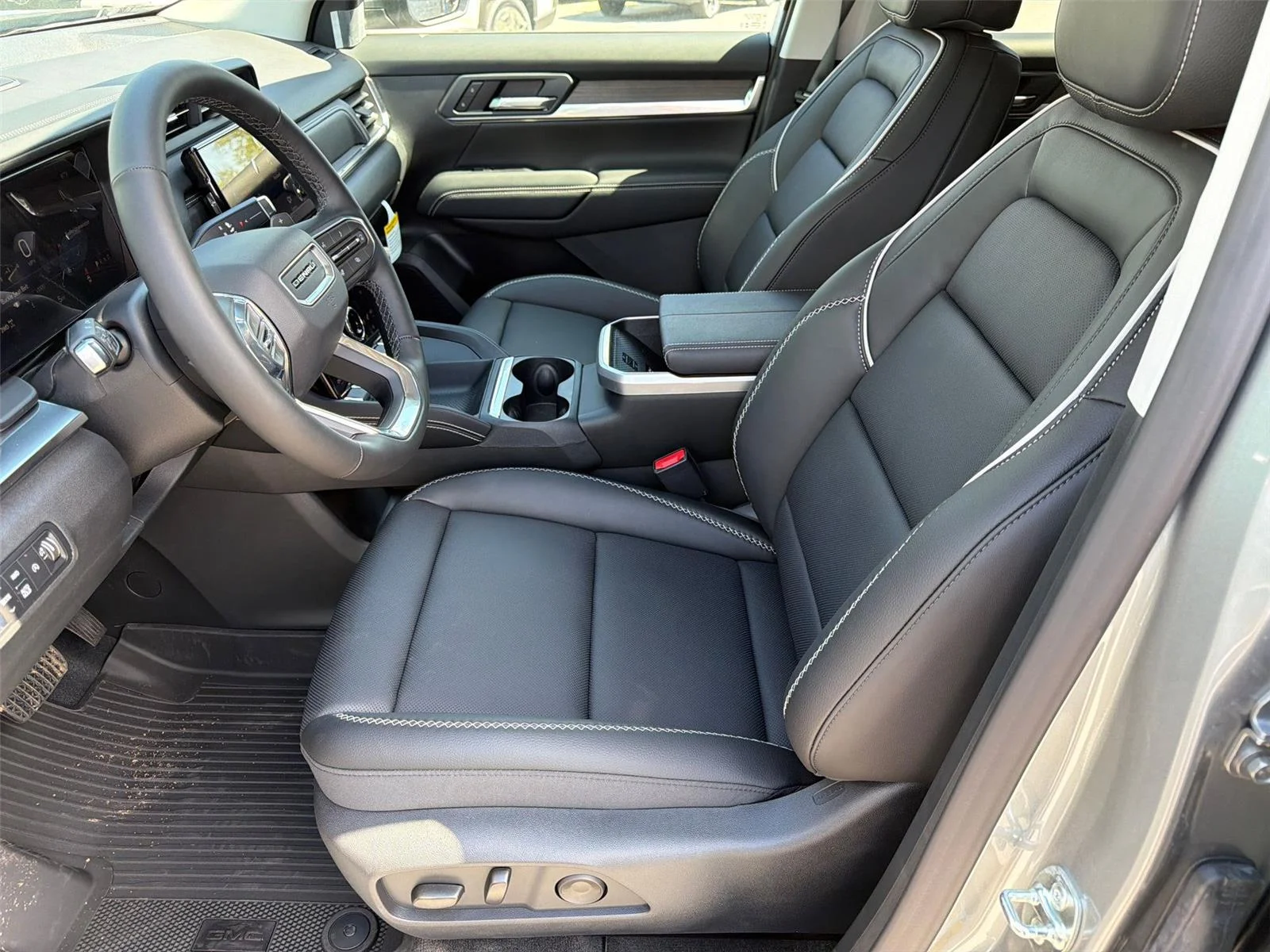 2026 GMC Terrain Denali - Photo 17
