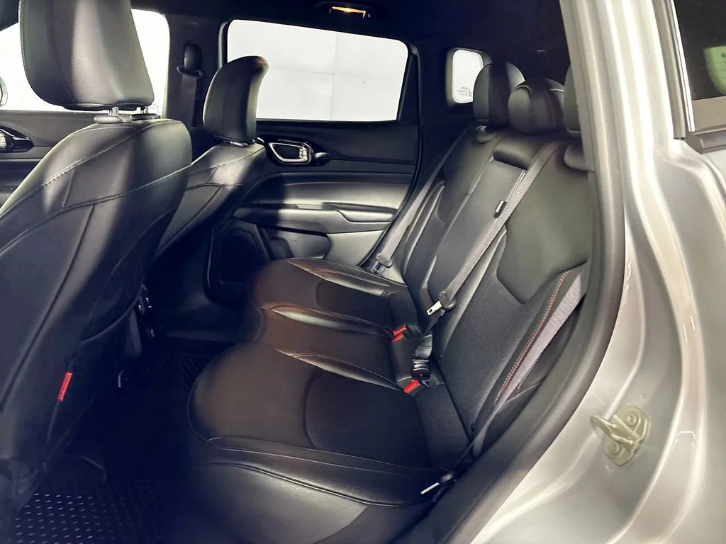 Used 2024 Silver Jeep Trailhawk image 19
