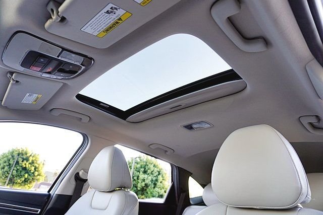 Used 2023 Silver Hyundai SEL image 15