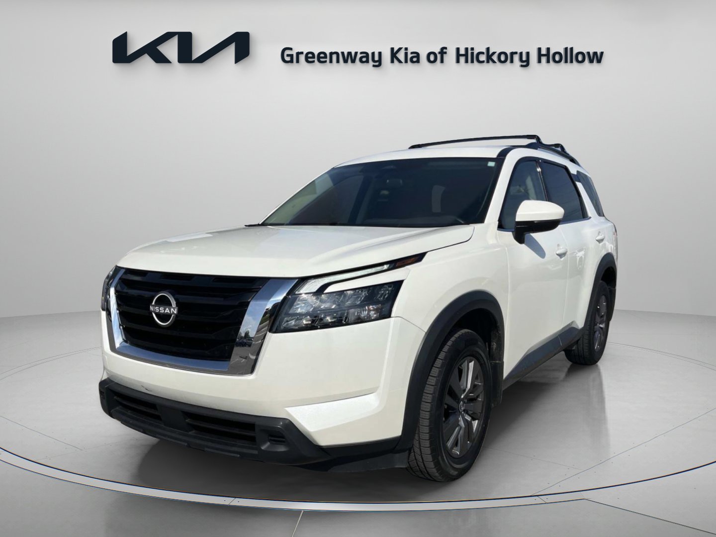 Used 2023 Pearl White Tricoat Nissan SV image 3