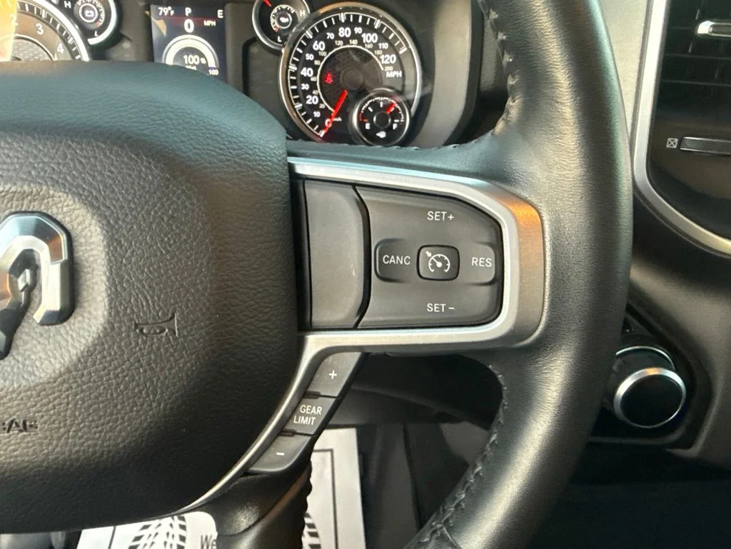 Used 2023 Blue Ram Big Horn/Lone Star image 17