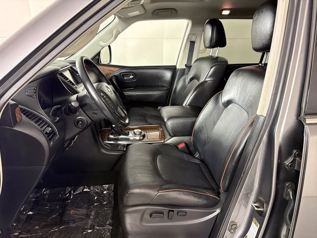 Used 2020 Gray Nissan SL 4WD image 35