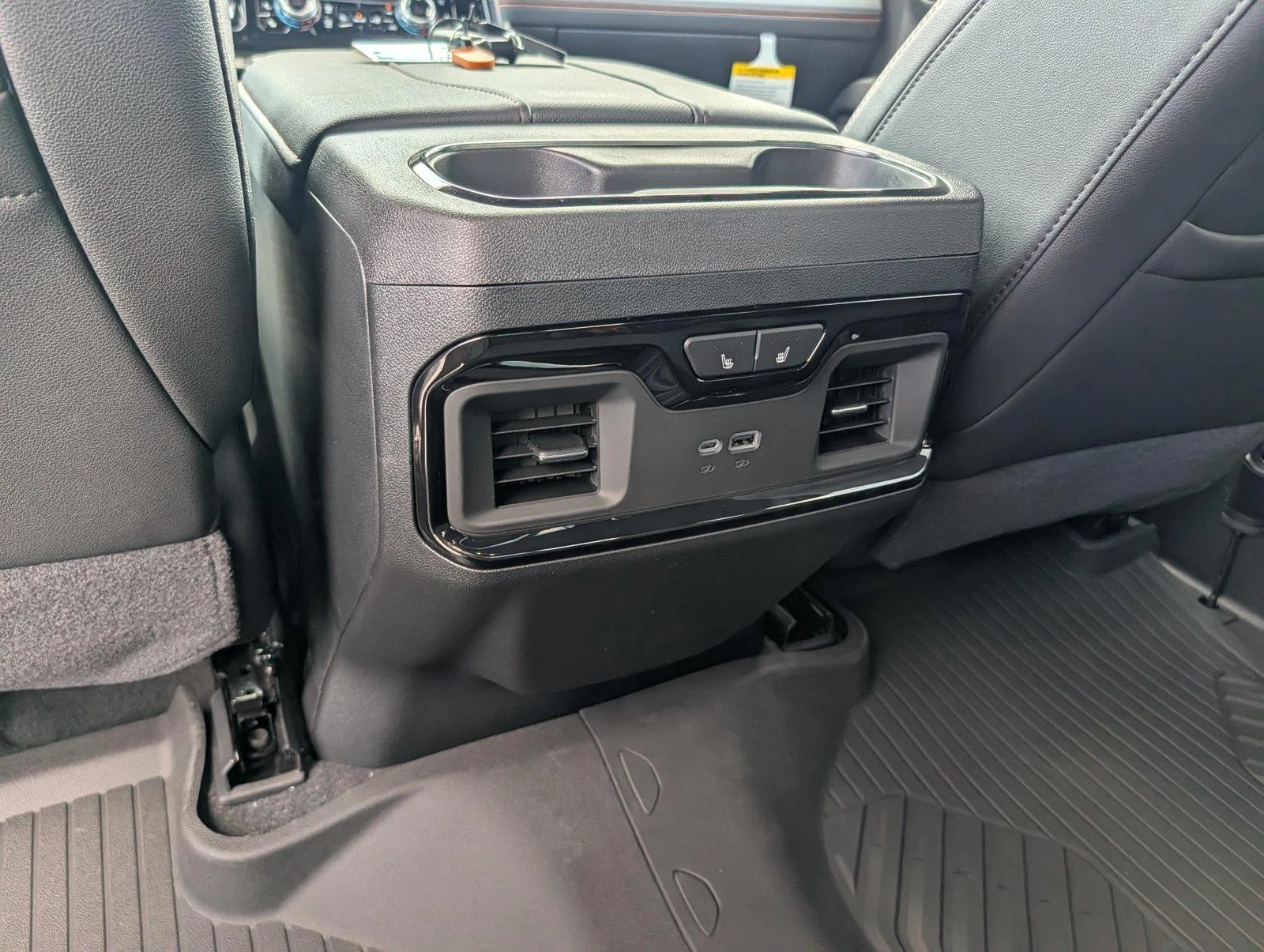 New 2026 Onyx Black GMC AT4 image 33