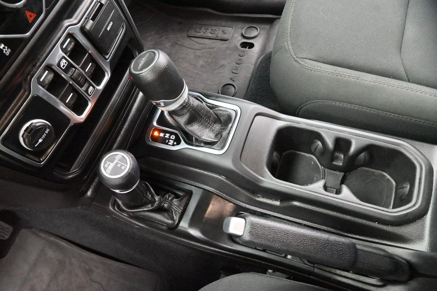Used 2022 White Jeep Willys image 22