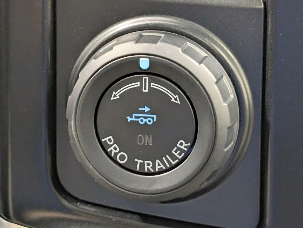 New 2026 Gray Ford Platinum image 7