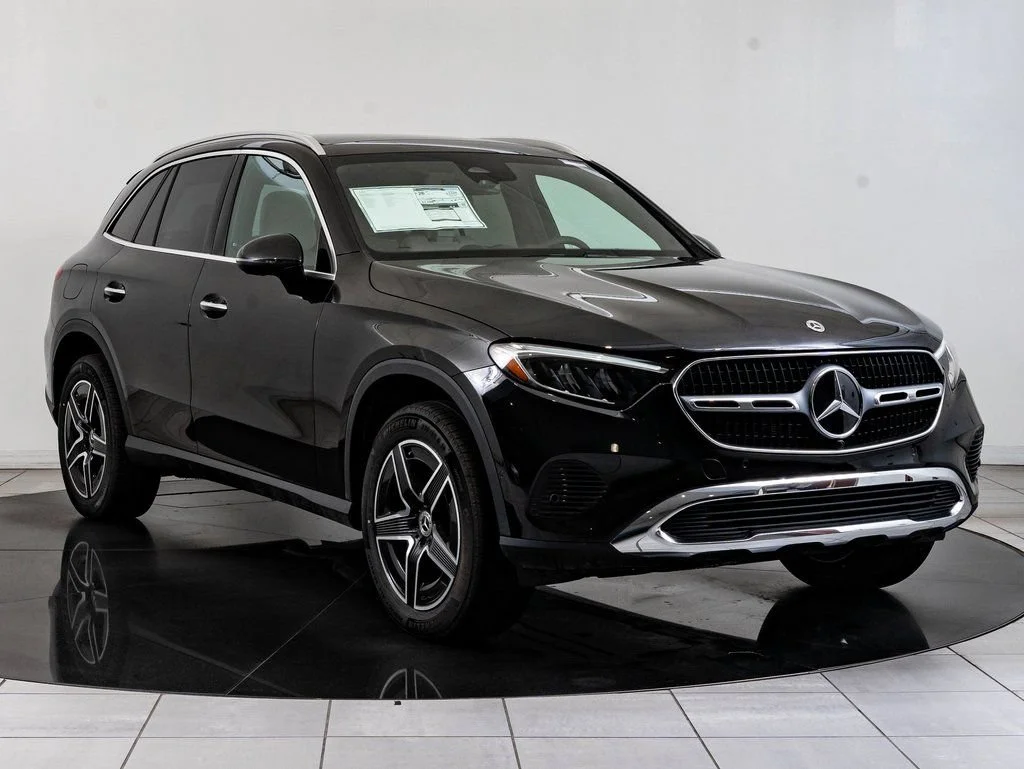 Used 2026 Black Mercedes-Benz GLC 300 image 12
