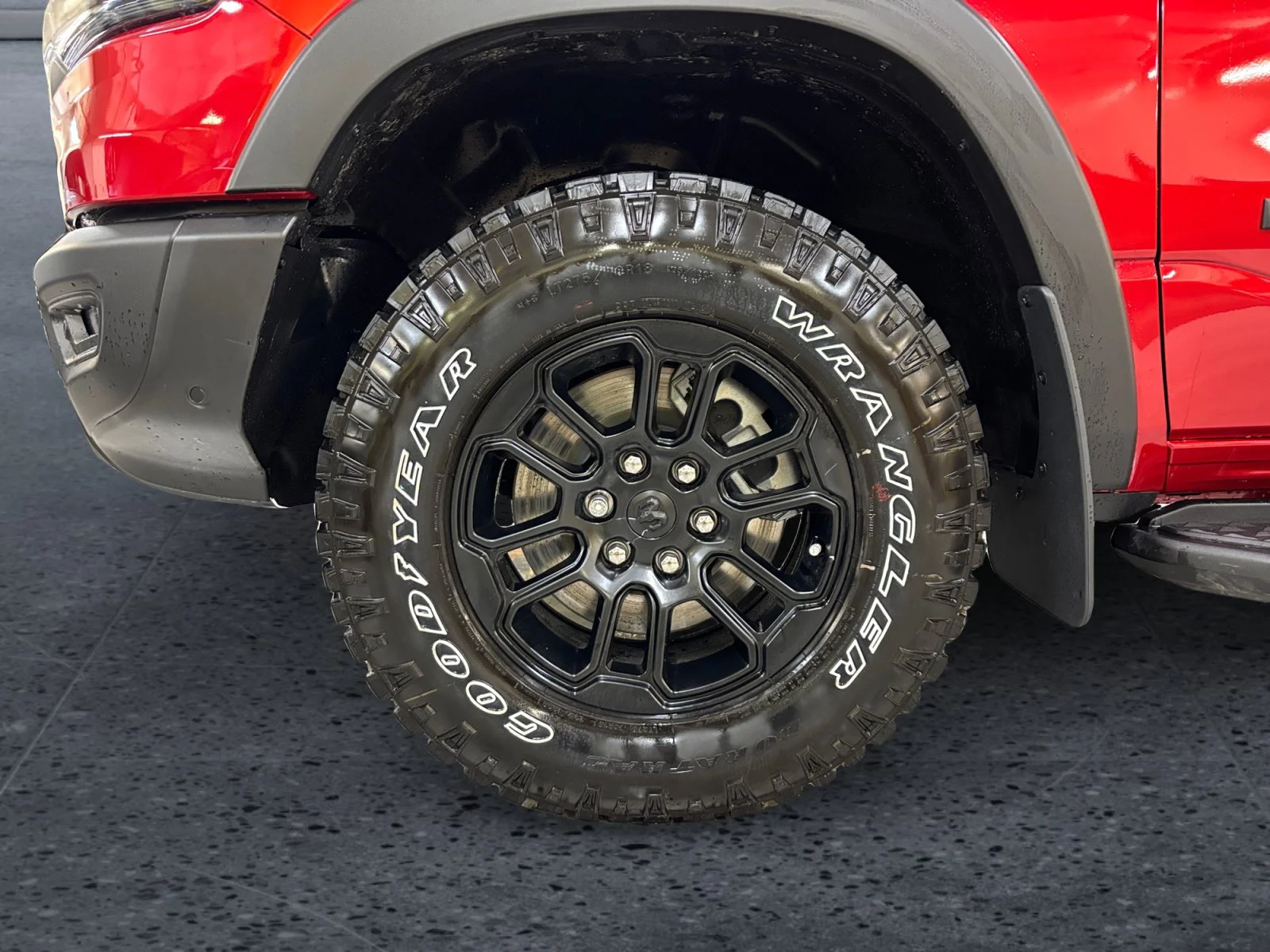 New 2026 MOLTEN RED PEARL Ram Rebel image 9