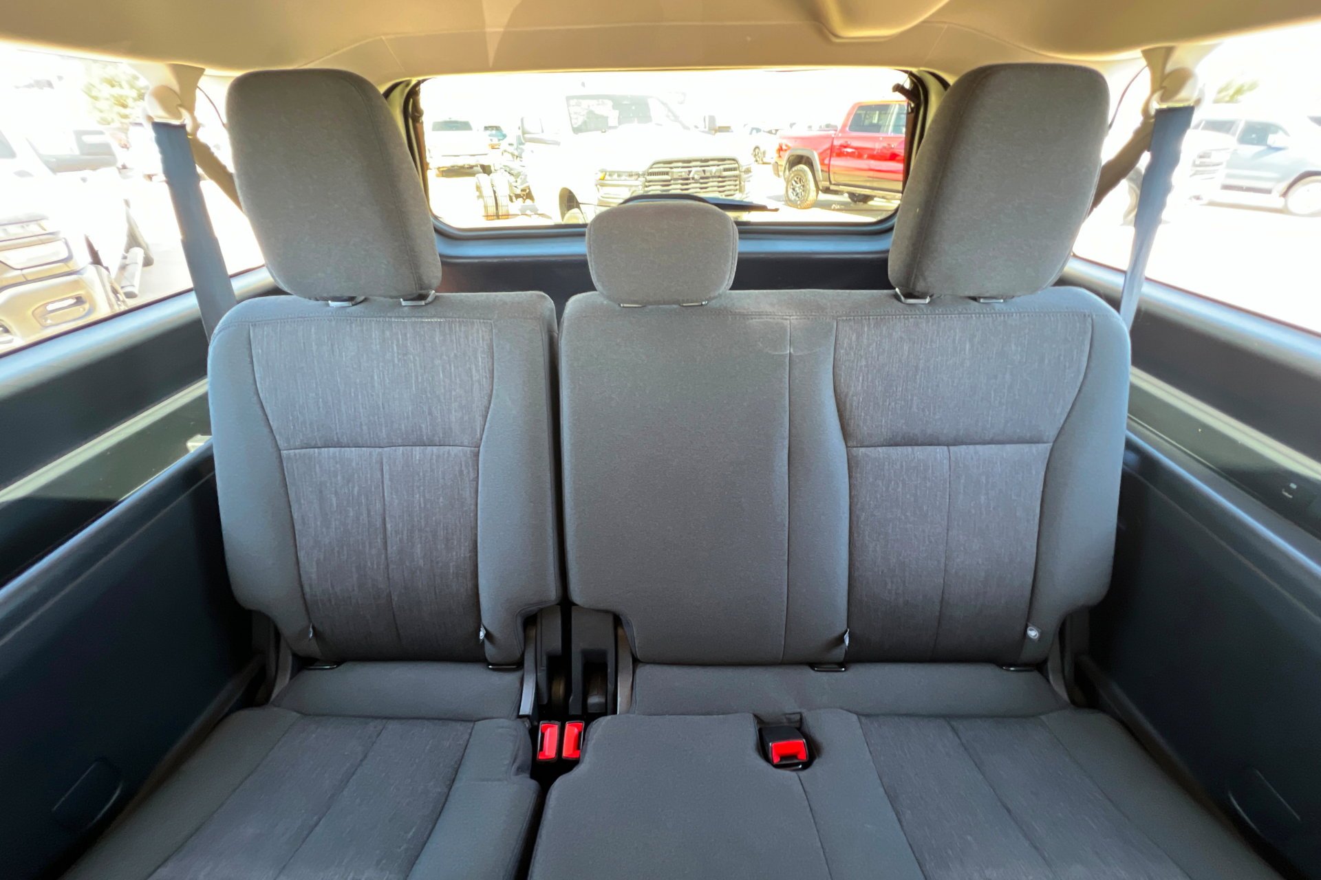 Used 2024 Silver Ford XLT image 23