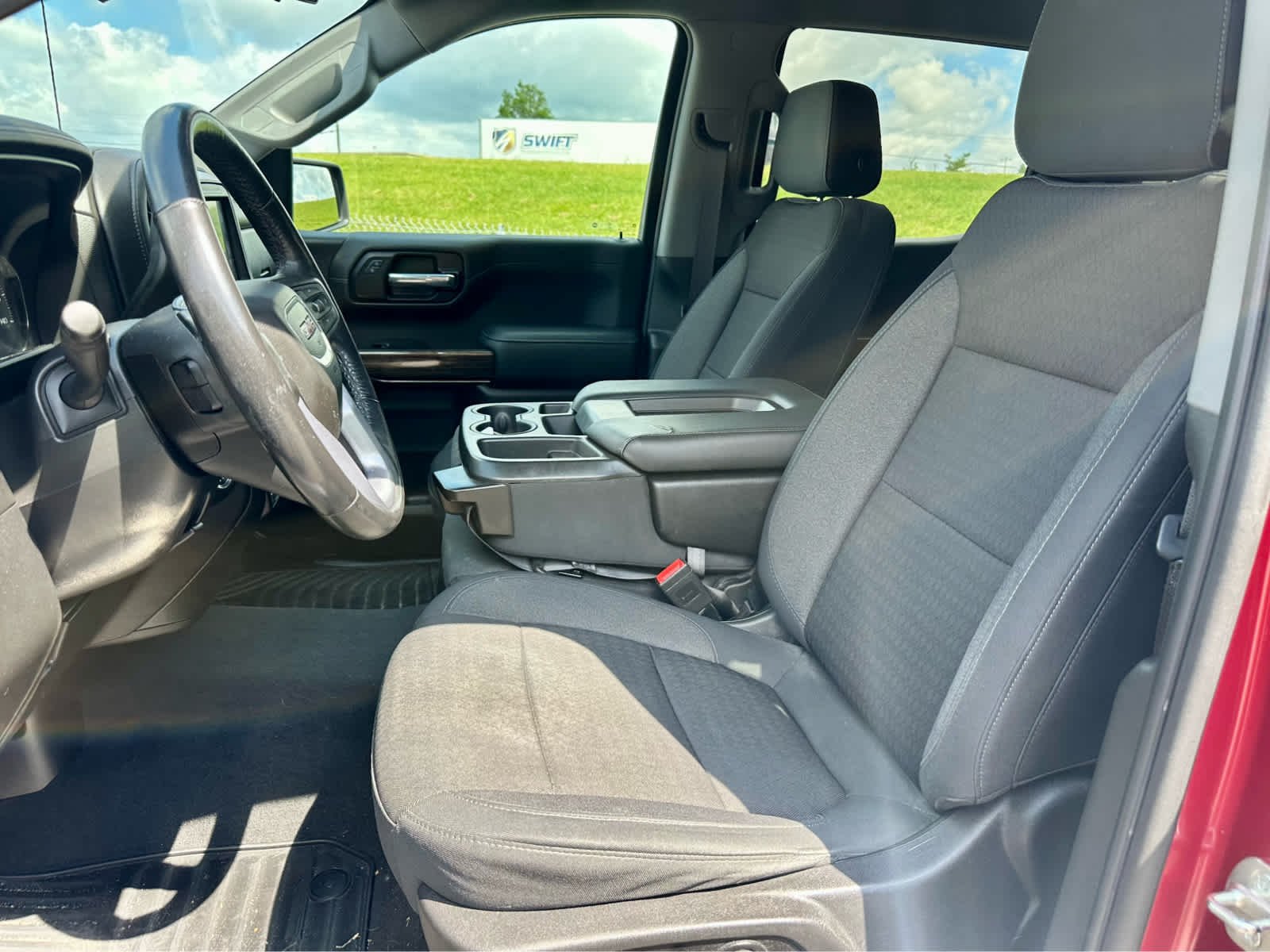 Used 2020 Red Quartz Tintcoat GMC SLE image 12