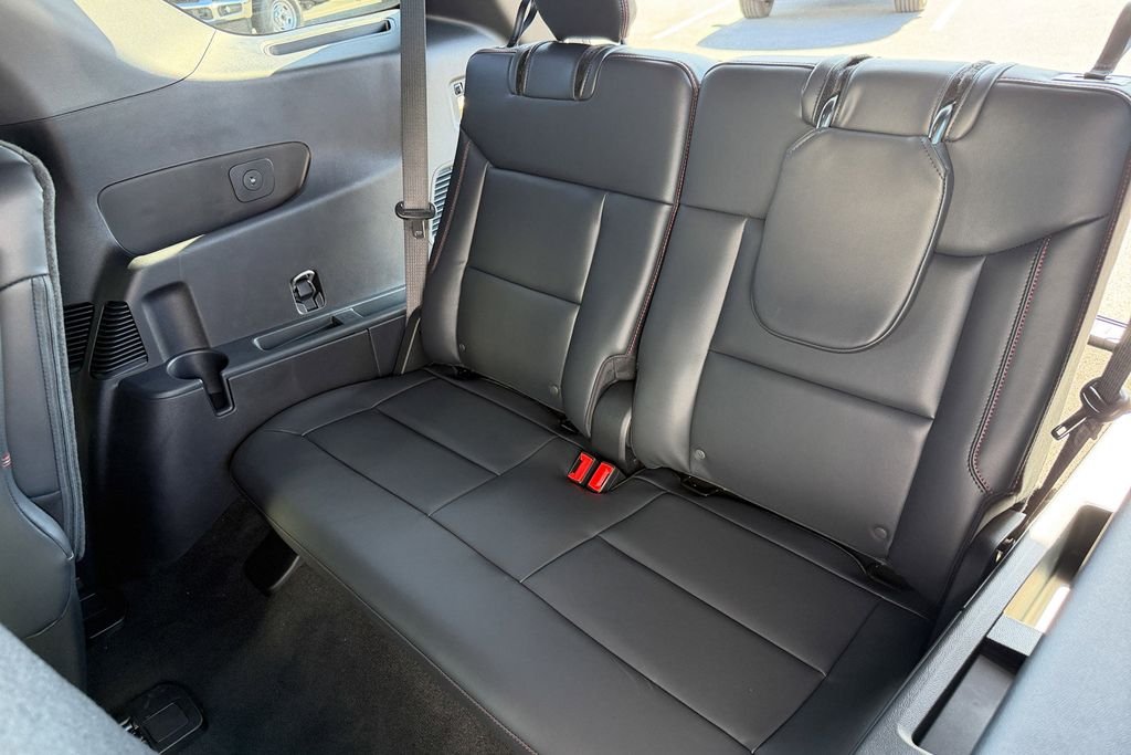 New 2026 Carbonized Gray Metallic Ford ST-Line image 23