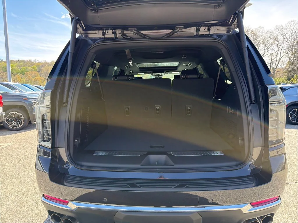 2026 Chevrolet Suburban Premier - Photo 43